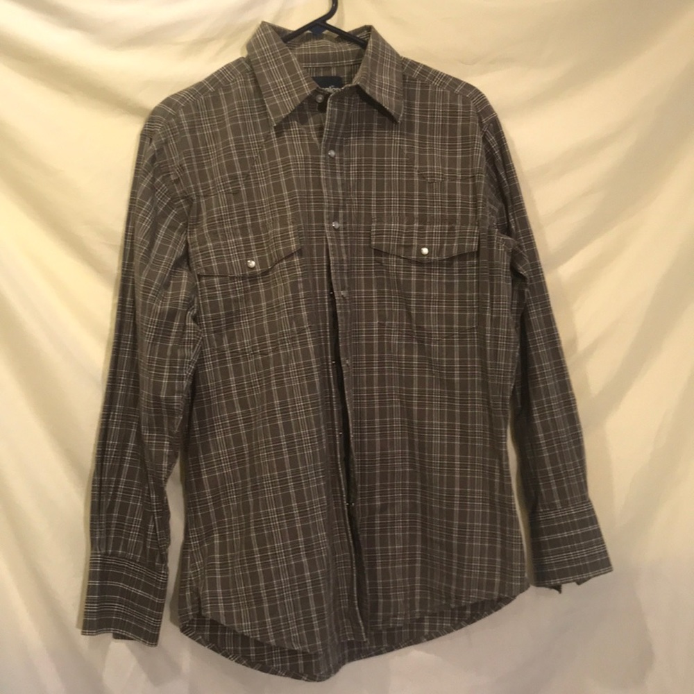 Men’s medium wrangler western cut shirt
